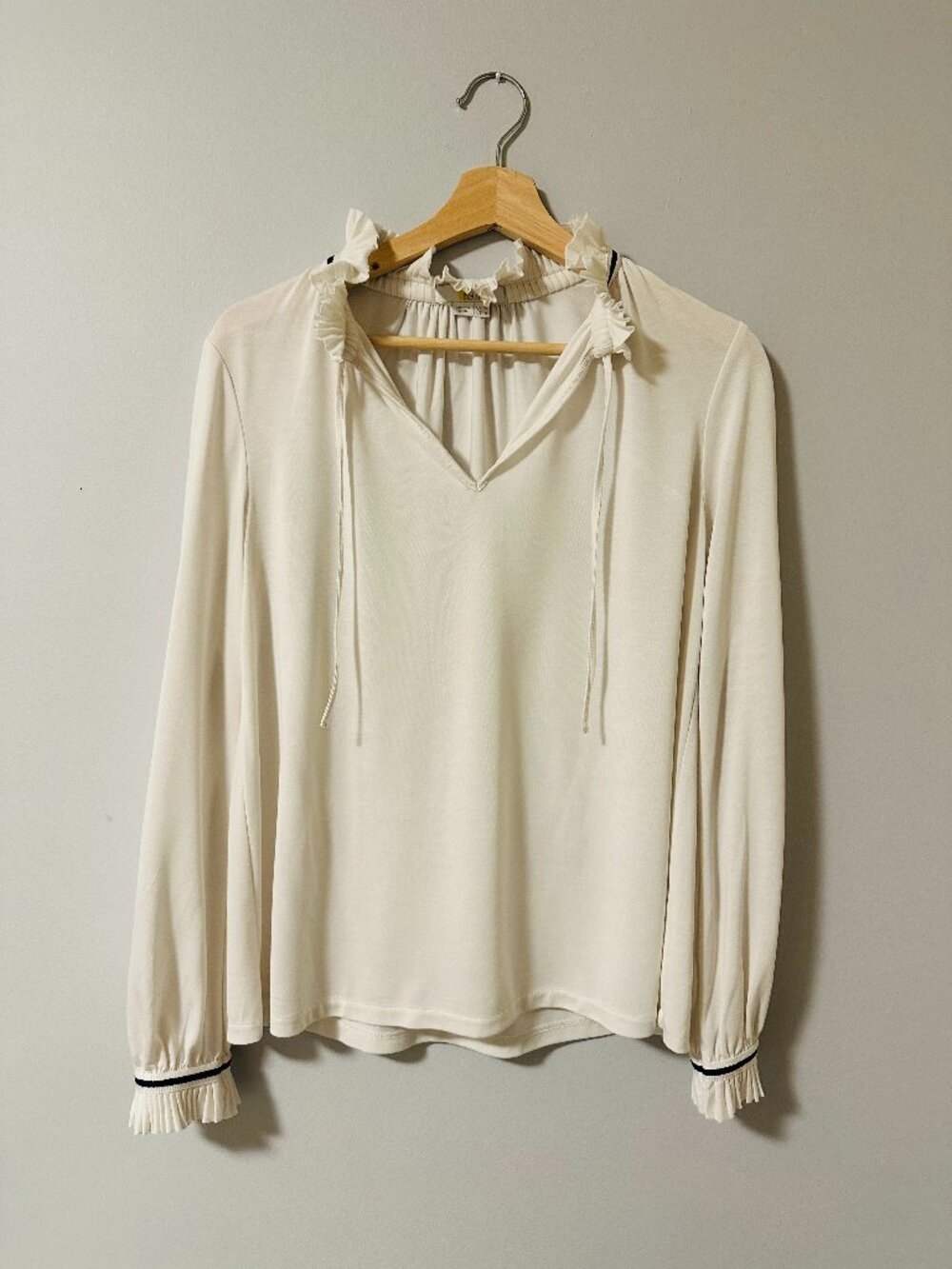 Boden White Long Sleeve Ruffle Top Size 6